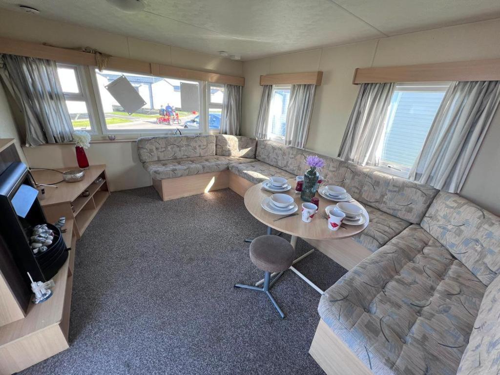 Hotel Three Jays Saint Osyth Exterior foto